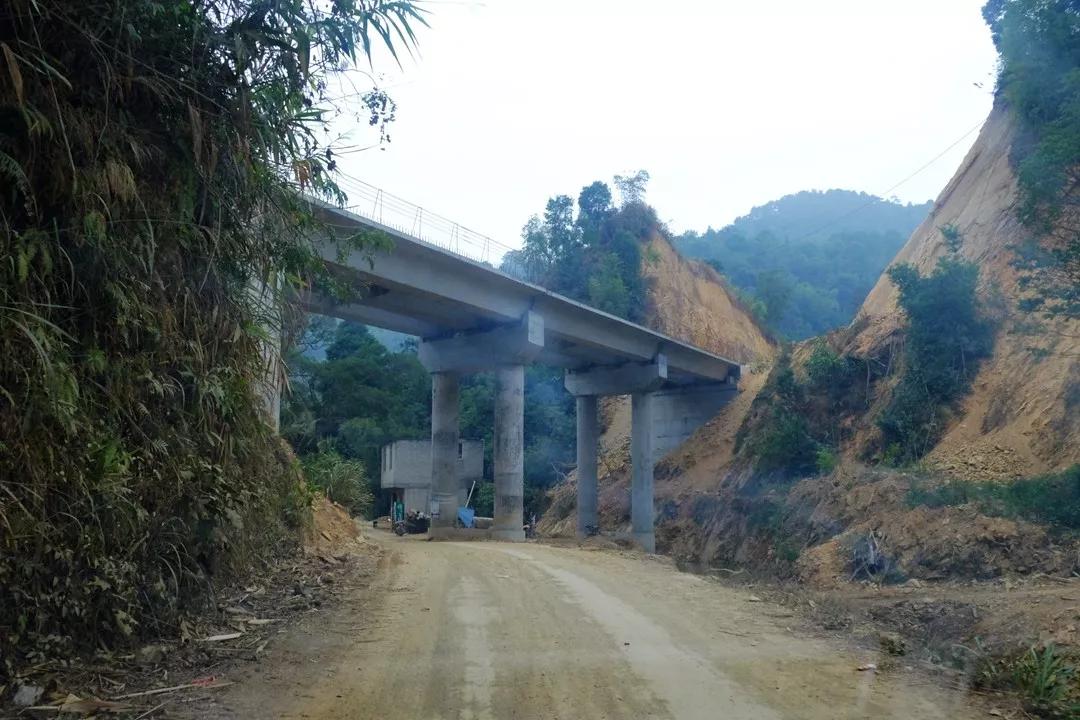 狮寨二级路建设最新进展报告